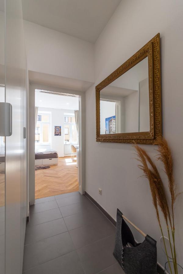 Vienna Central Apartment Bagian luar foto