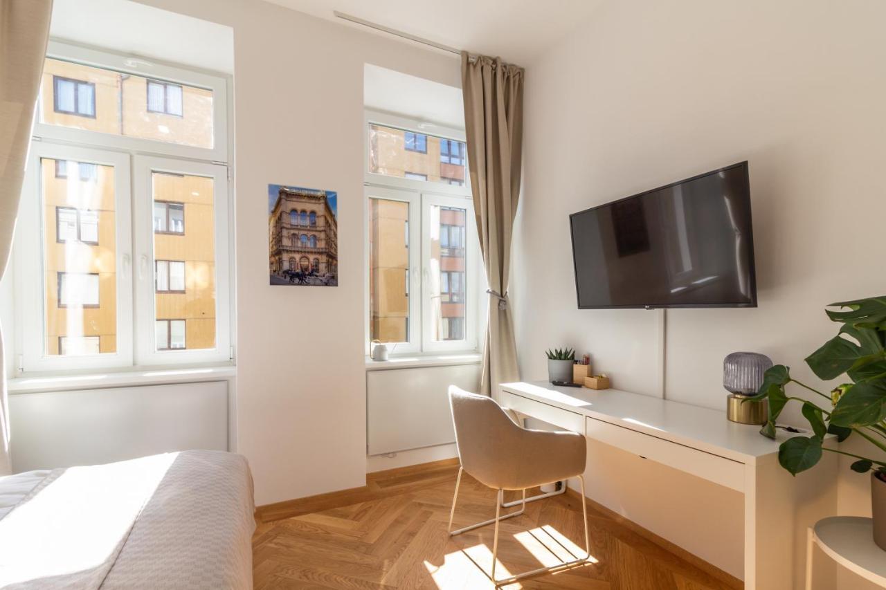 Vienna Central Apartment Bagian luar foto